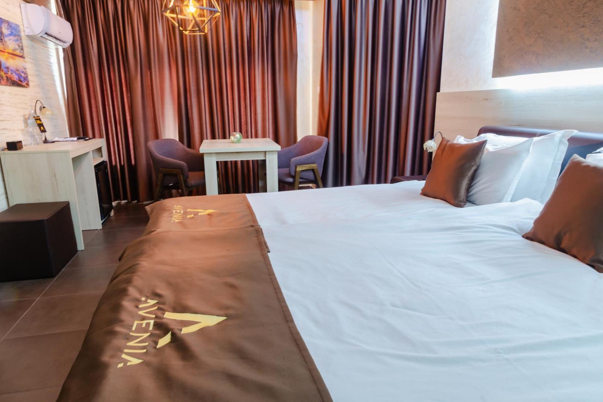 Restaurant & Apartments & Rooms Avenia Ruma Exterior foto