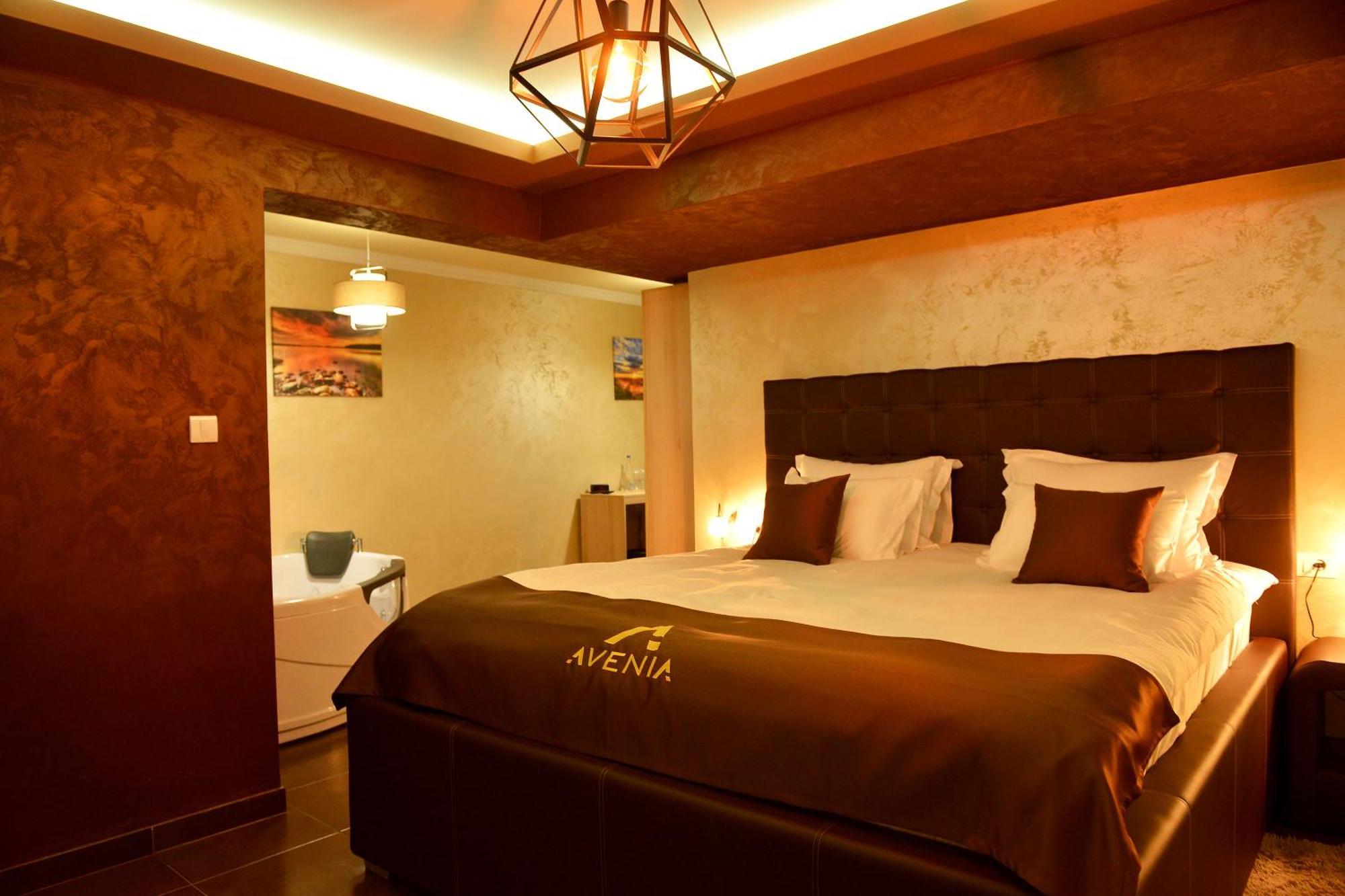 Restaurant & Apartments & Rooms Avenia Ruma Exterior foto